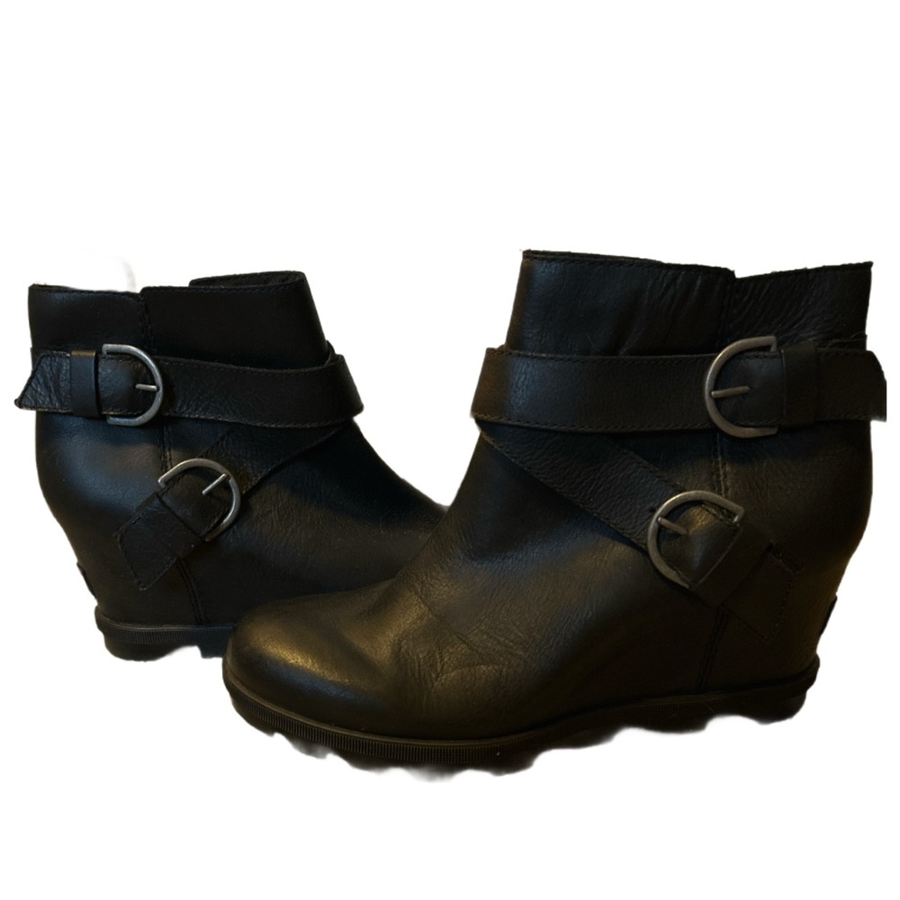 Women’s Joan of Arctic Wedge II waterproof boots size 11